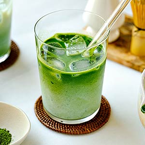 matchalatte-glace Matcha latte glacé